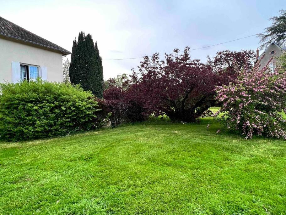 Gite De La Petite Fourmy Saint-Sulpice-les-Feuilles Екстер'єр фото